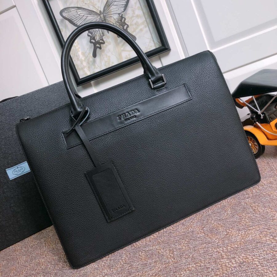 BRIEFCASE 40 IN BLACK GRAINED CALFSKIN | Studio Nafay