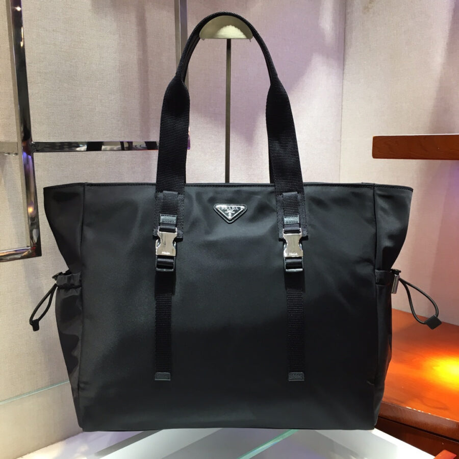 SHOPPING BAG 40 IN BLACK NYLON FABRIC | Studio Nafay