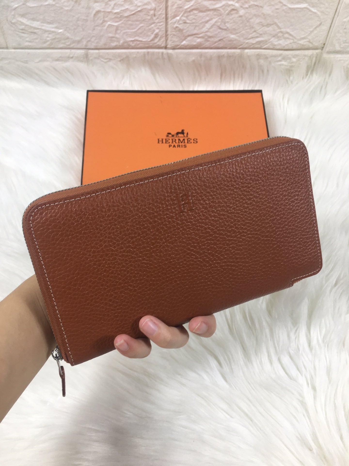 HM SILK’IN CLASSIC WALLET 20 RUSSET GRAINED CALFSKIN