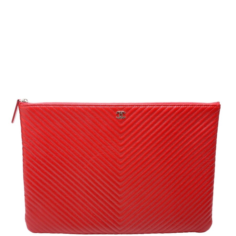Chanel O Case Medium Caviar Chevron Red | Studio Nafay