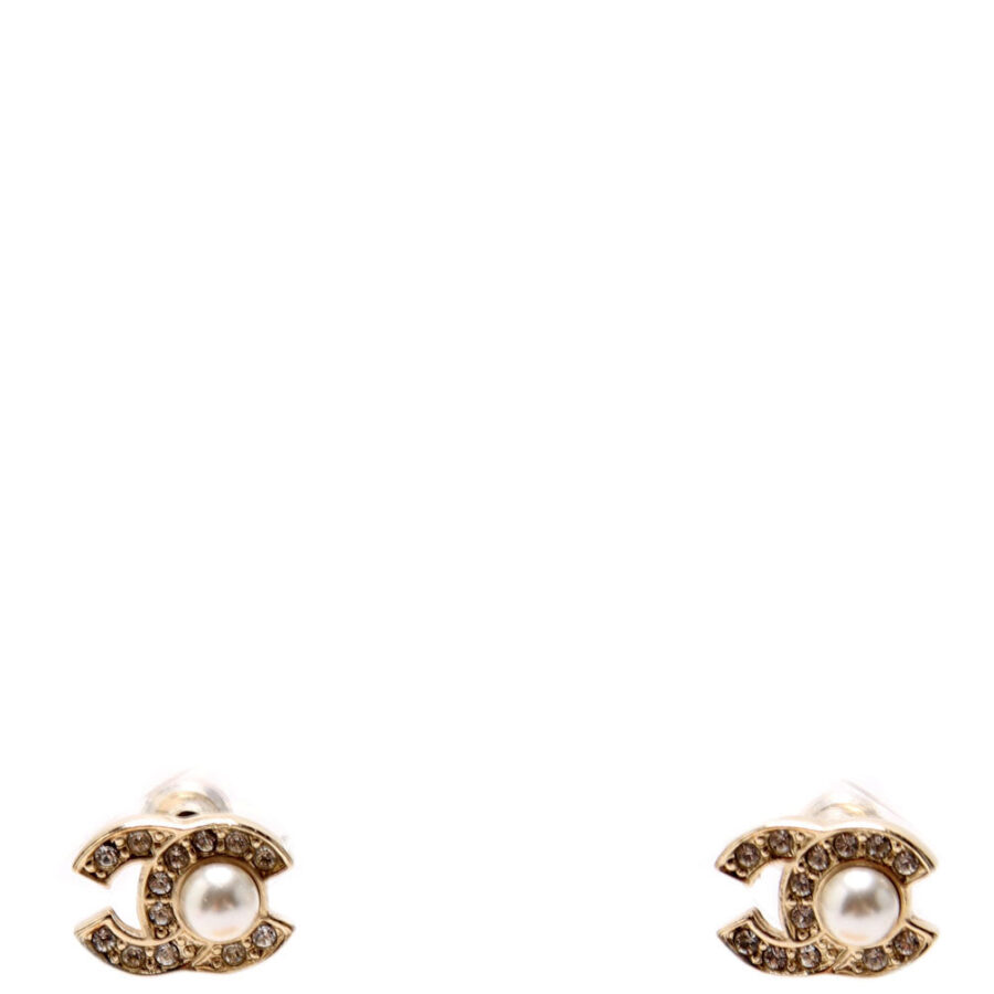 Chanel Leather Handbag Style 60 | Studio Nafay