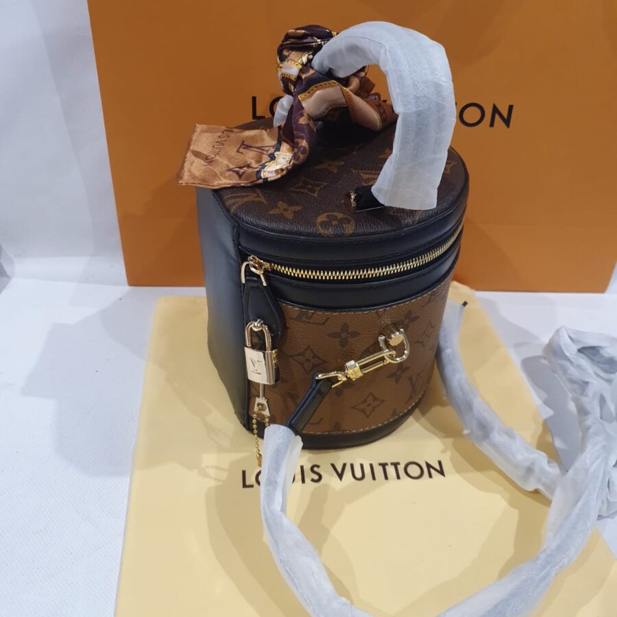 Louis Vuitton Bucket Bag with free Twilly | Studio Nafay