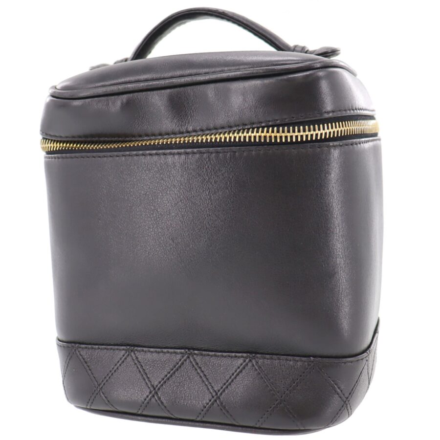 Chanel Lambskin Black Bicolore Clutch | Studio Nafay