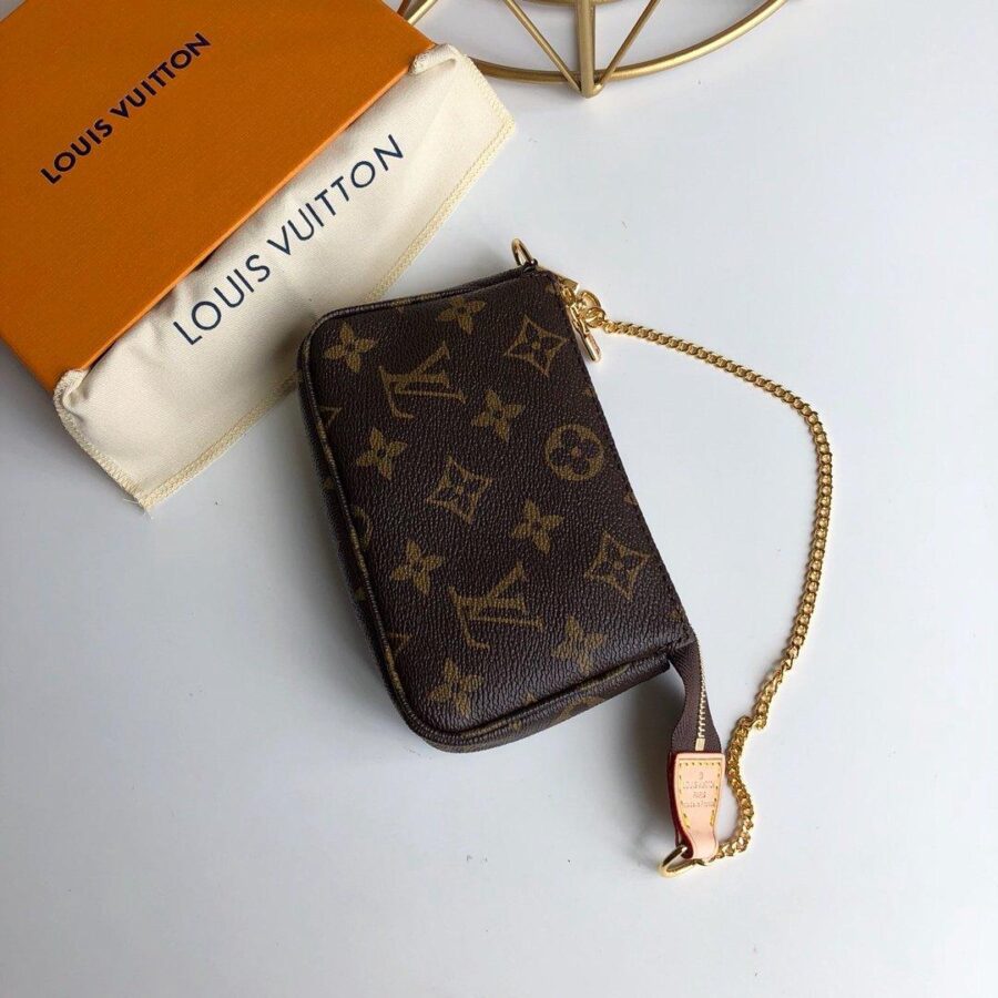 Louis Vuitton mini pochette accessoires on chain Monogram | Studio Nafay