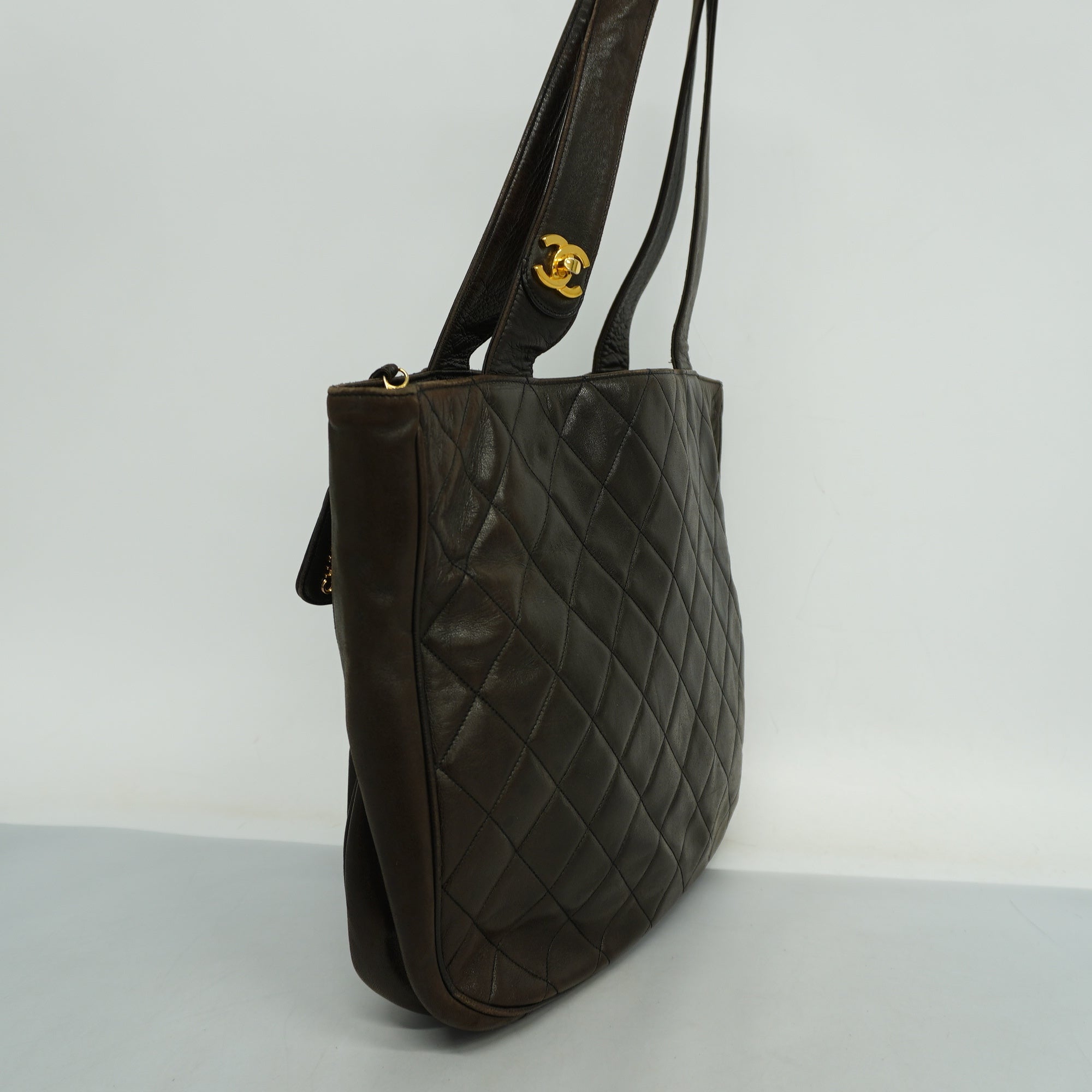 CHANELAuth Matelasse Lambskin Women’s Leather Shoulder Bag Black