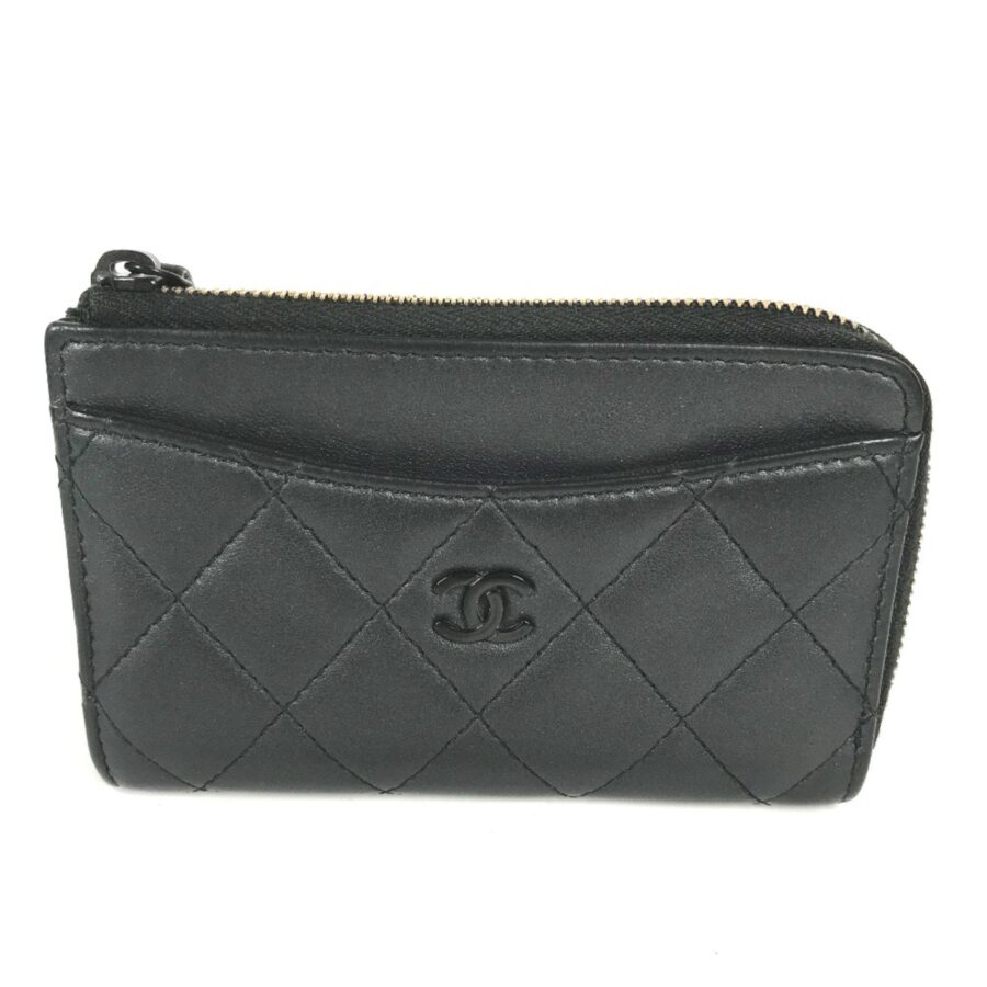 Chanel Leather Black Elegant Handbag 2 | Studio Nafay