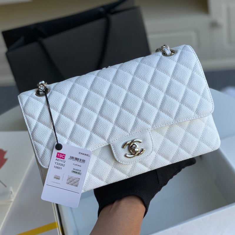 flap bag medium 25 white caviar shw | Studio Nafay