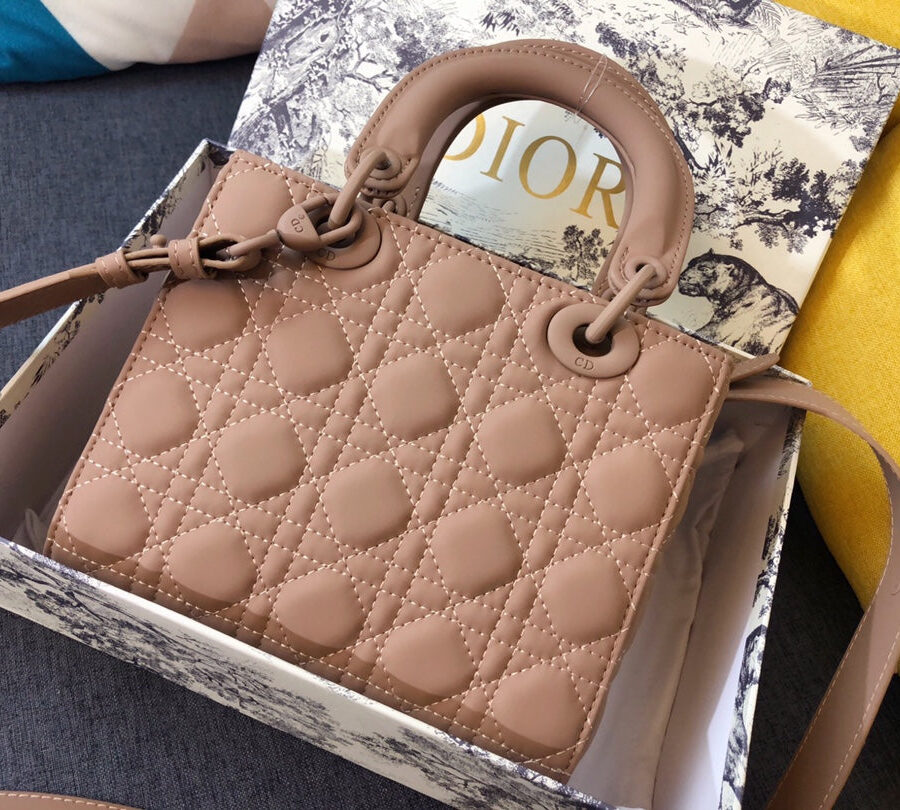 MEDIUM LADY 20 BAG IN CAMEL BROWN CALFSKIN | Studio Nafay