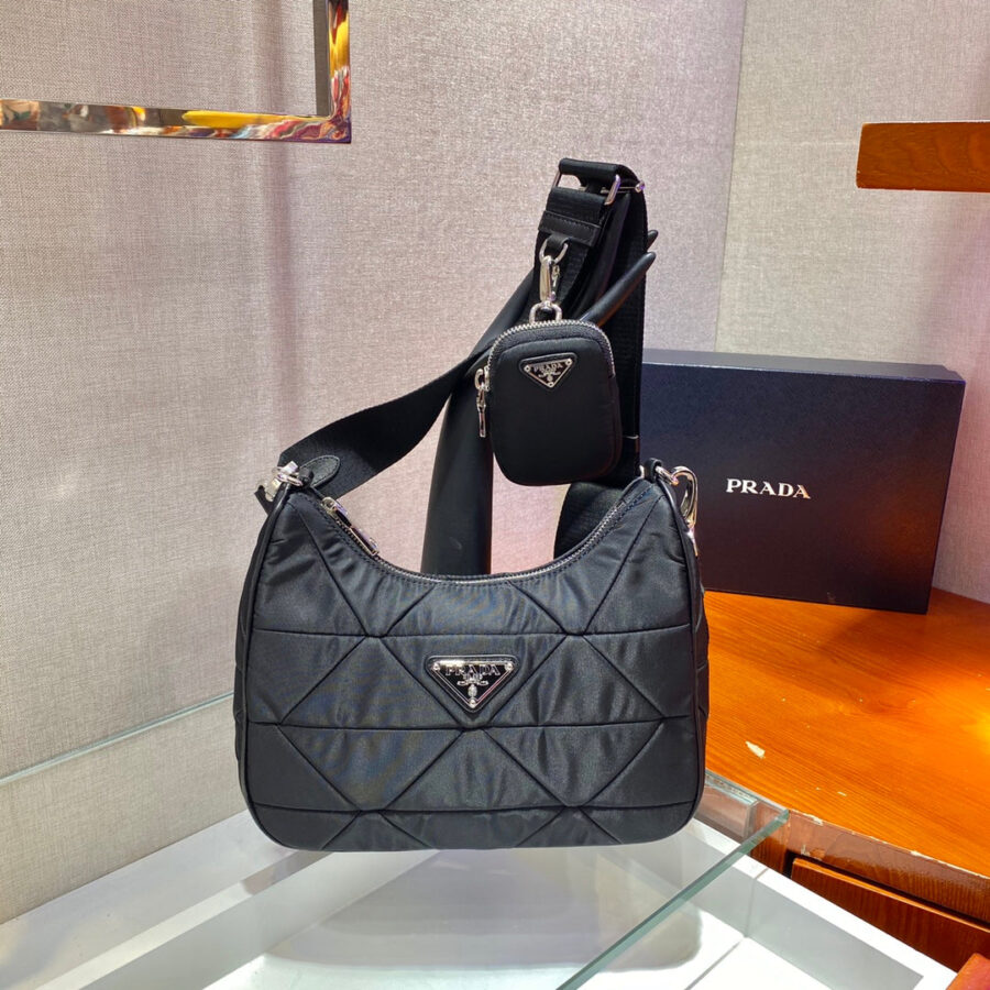 HOBO BAG 24 IN BLACK TRIANGULAR QUILTED PATTERN RE-NYLON | Studio Nafay