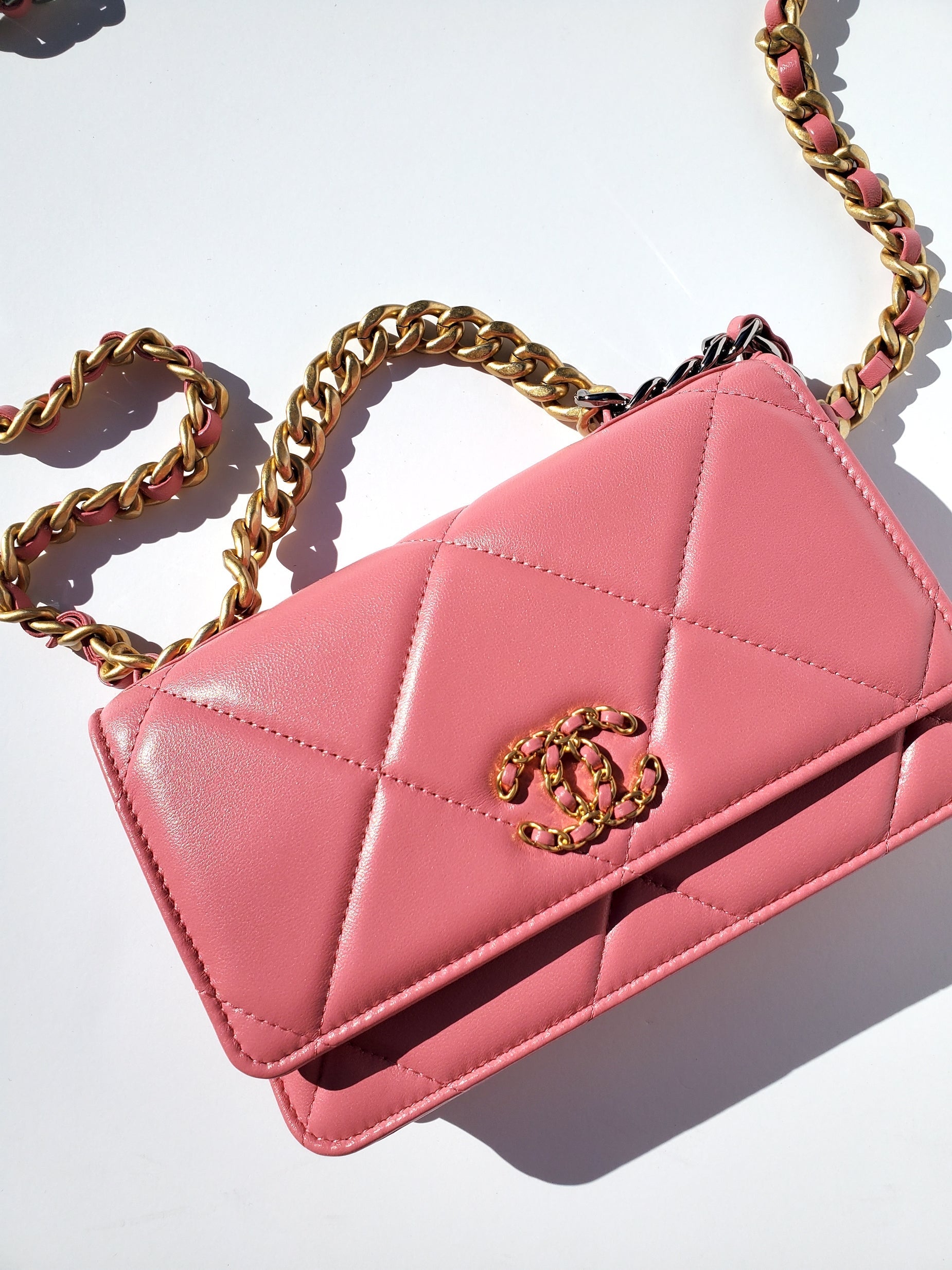 New CHANEL 19 21A Pink Wallet on the Chain WOC Bag