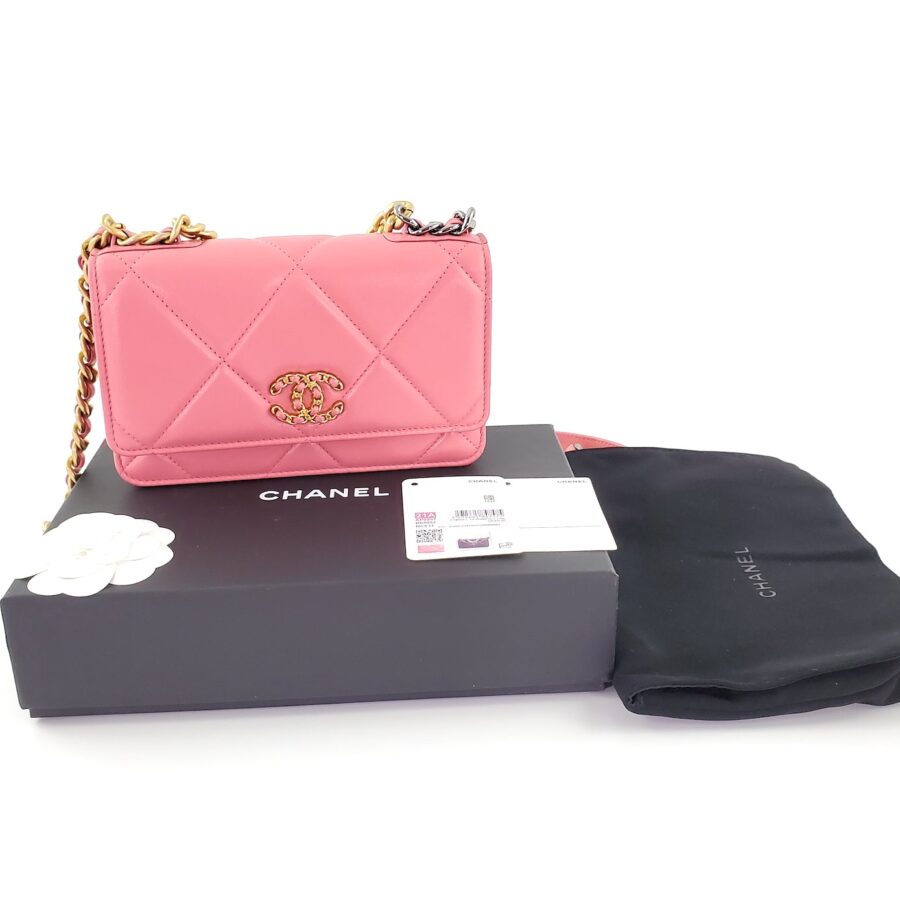 New CHANEL 19 21A Pink Wallet on the Chain WOC Bag | Studio Nafay