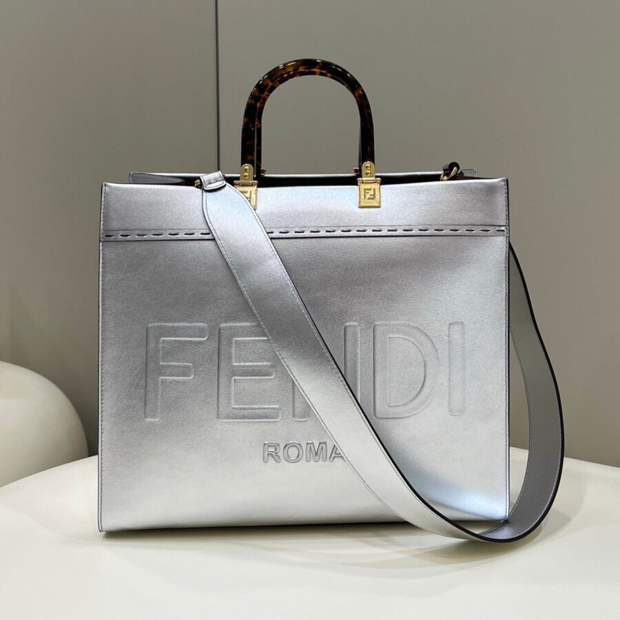 SHINE LARGE 35 TOTE IN SILVER CALFSKIN | Studio Nafay