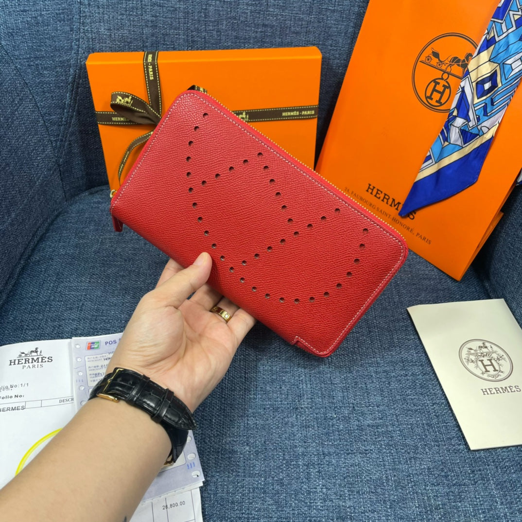HM SILK’IN HOLED WALLET 19 RED CALFSKIN