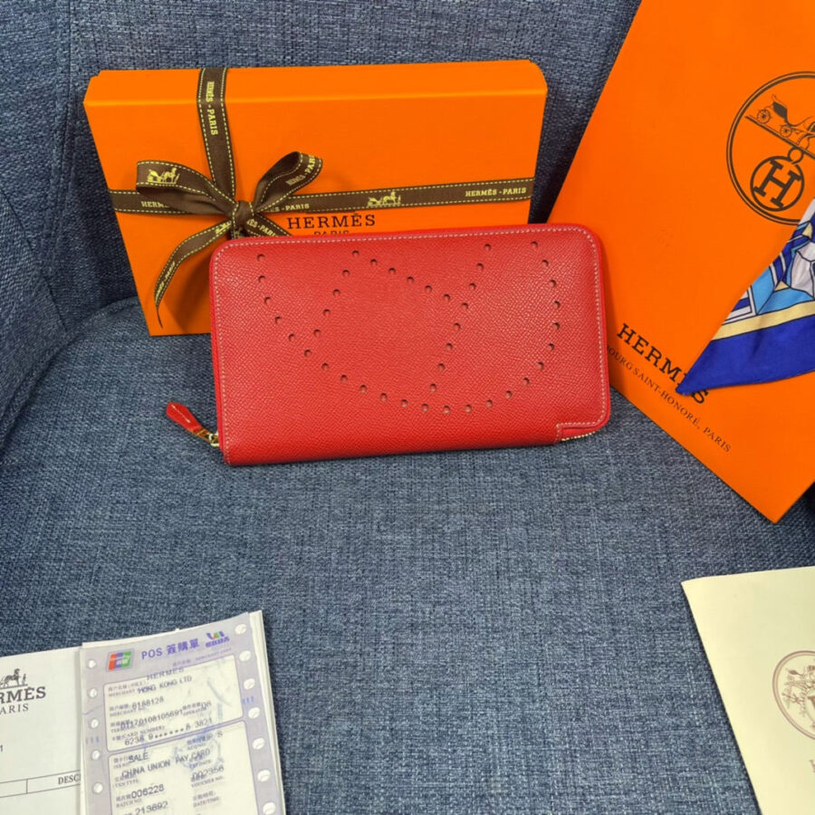 HM SILK'IN HOLED WALLET 19 RED CALFSKIN | Studio Nafay