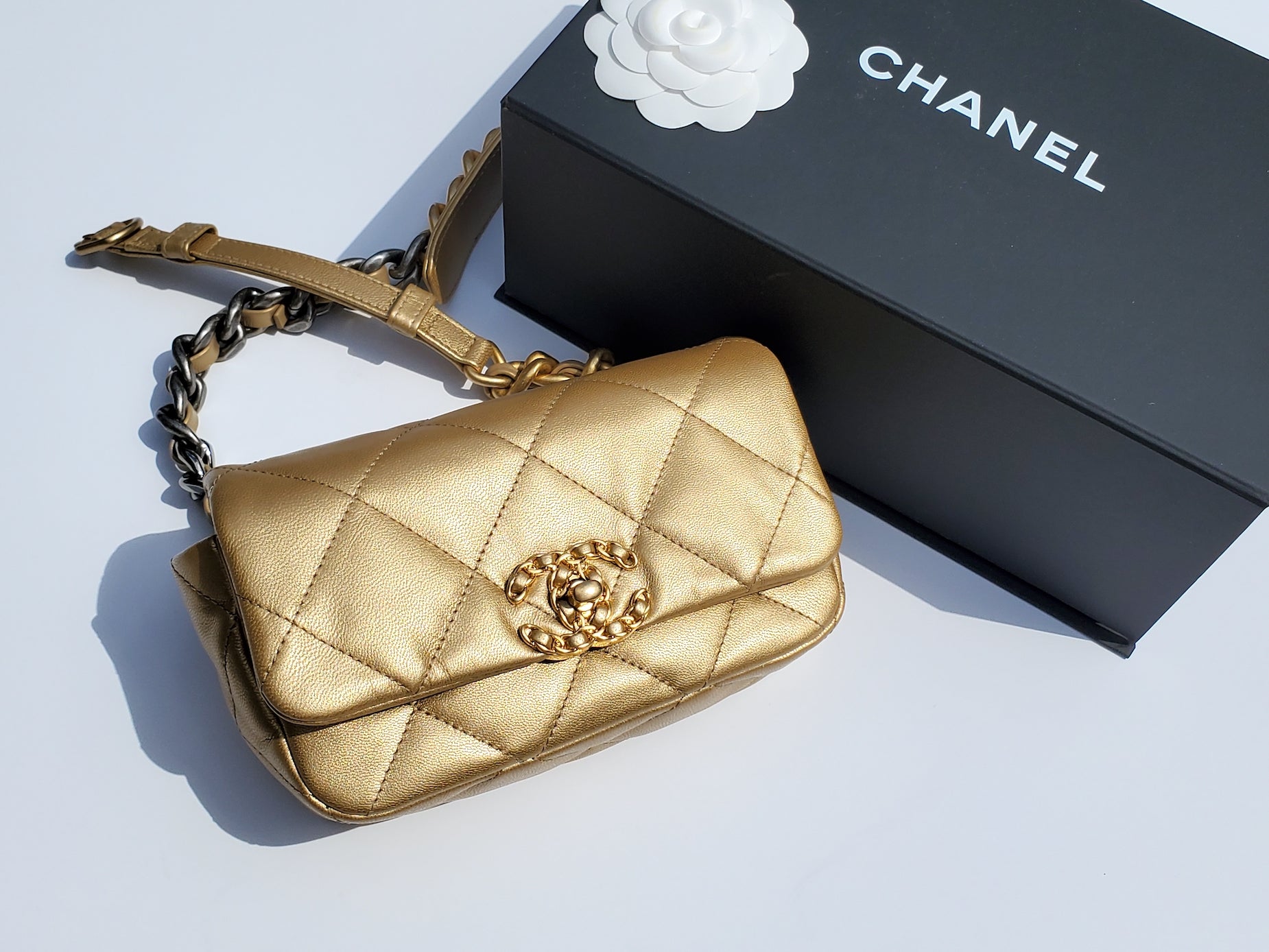 CHANEL 19 Metallic Gold Goatskin Quilted Waist Belt Bag
