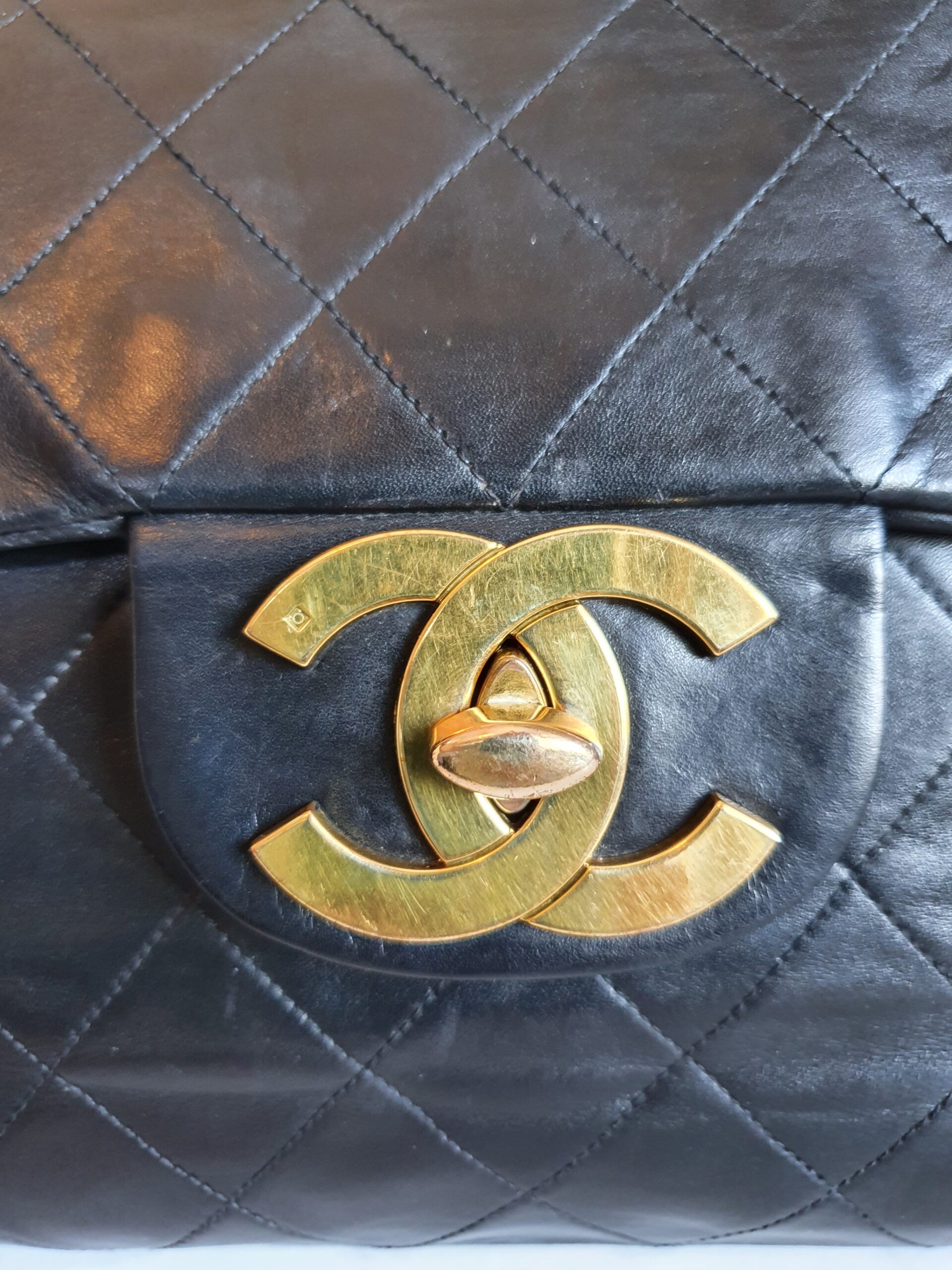CHANEL timeless classic jumbo flap Crossbody bag - Product Image 2