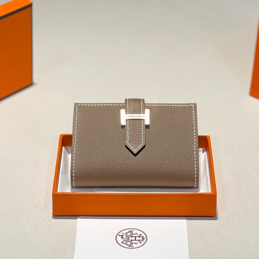 HM MINI BEARN WALLET 10.5 ETOUPE EPSOM GOLD HARDWARE | Studio Nafay