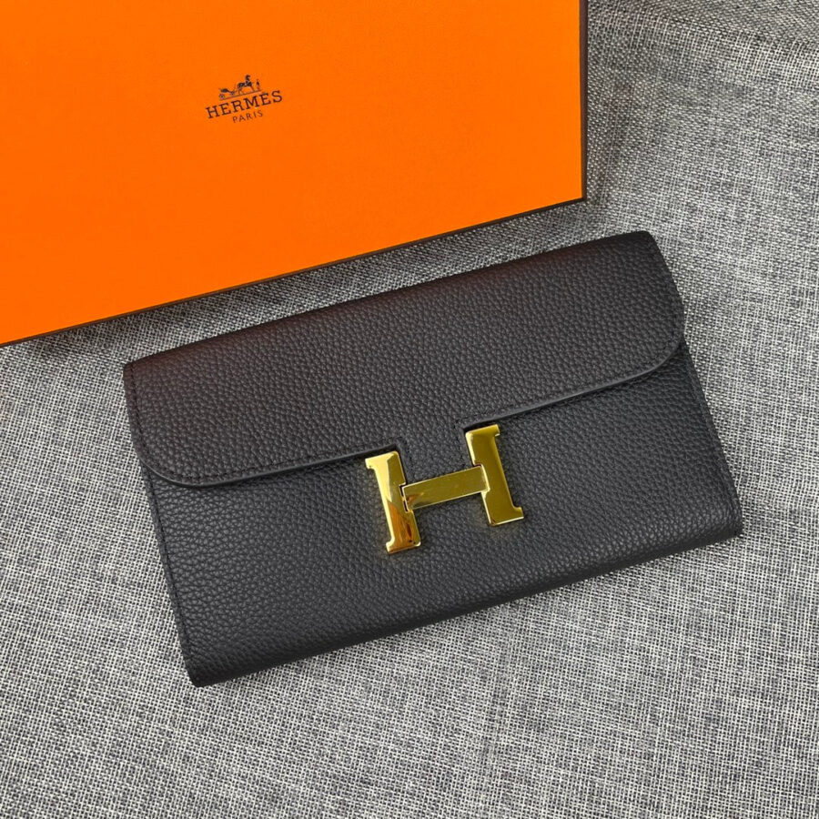 HM CLUTCH CONSTANCE 22 BLACK CALFSKIN GOLD HARDWARE | Studio Nafay