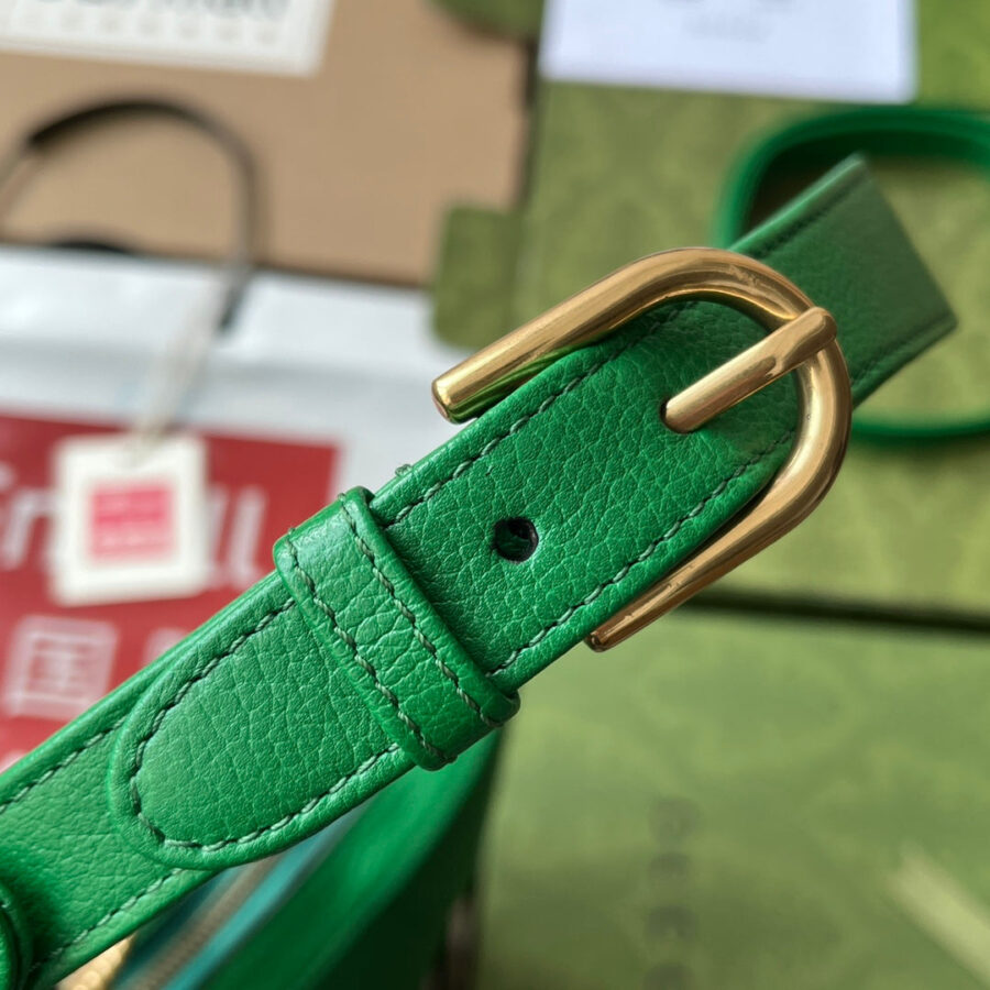 SHOULDER BAG 25 IN GREEN CALFSKIN GOLD HARDWARE | Studio Nafay