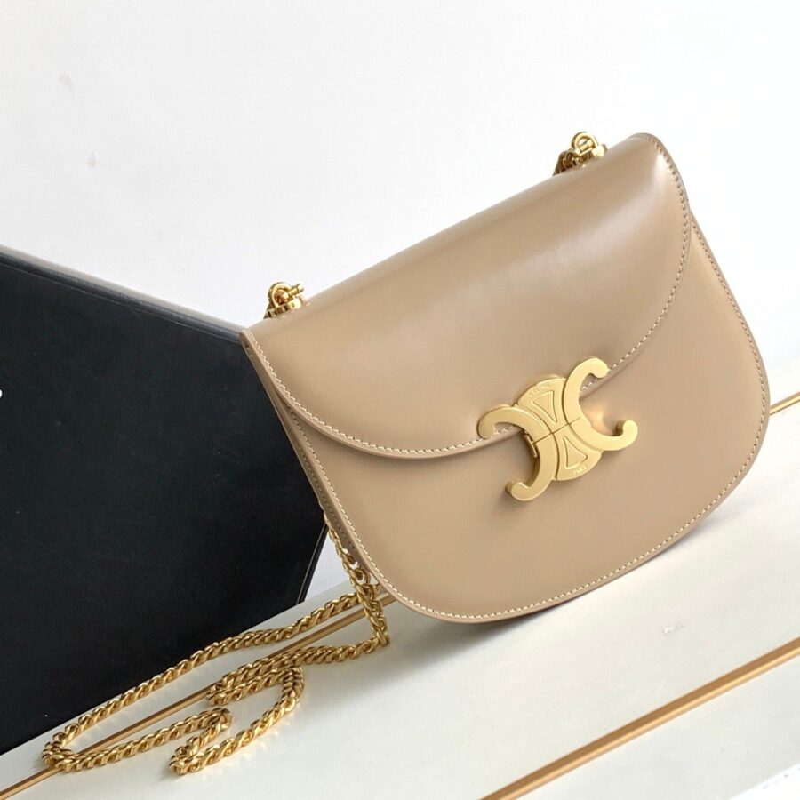 teen besace triomphe 18.5 beige calfskin with chain | Studio Nafay