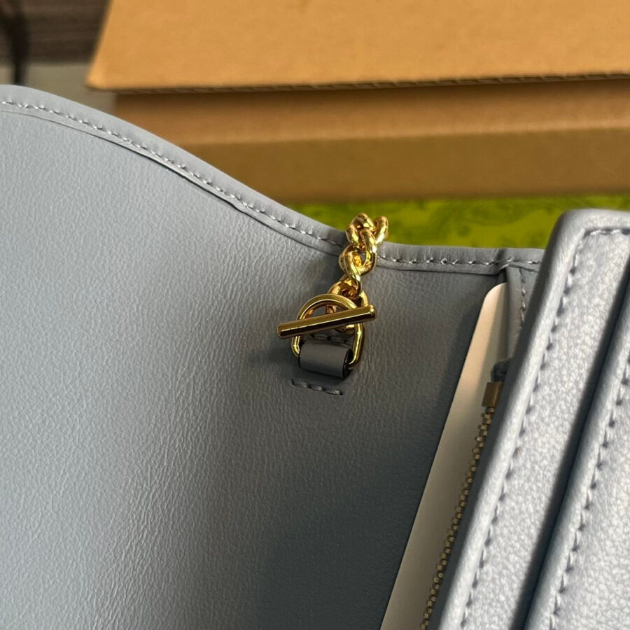 BLONDIE SHOULDER BAG 21 IN SKY BLUE CALFSKIN GOLD HARDWARE | Studio Nafay