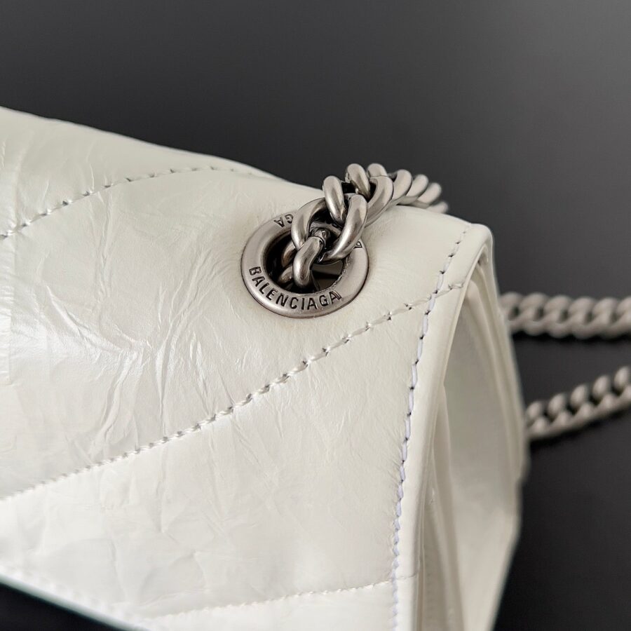 CRUSH CHAINED BAG 22 IN WHITE QUILTED CRUSHED CALFSKIN SILVER HARDWARE | Studio Nafay