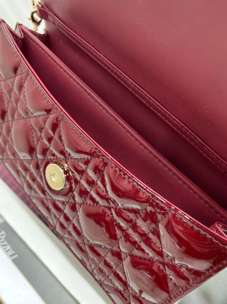 my cd mini 21 burgundy patent lambskin | Studio Nafay
