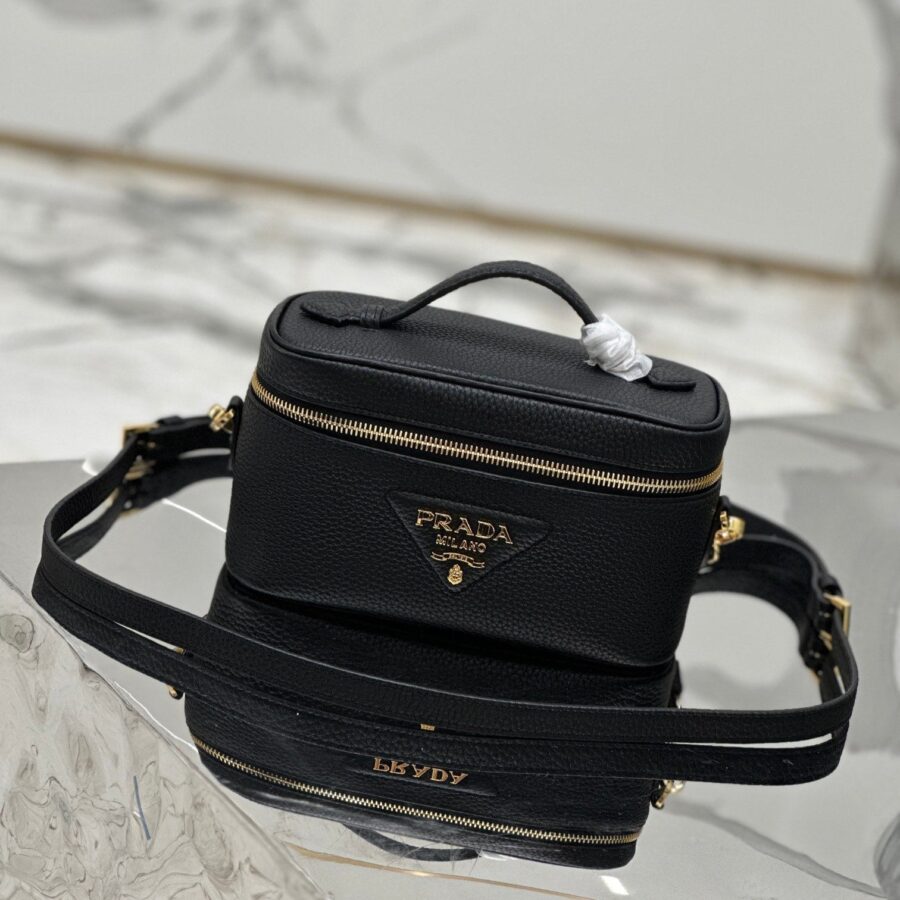VANITY CASE 18 IN BLACK GRAINED CALFSKIN GOLD HARDWARE | Studio Nafay