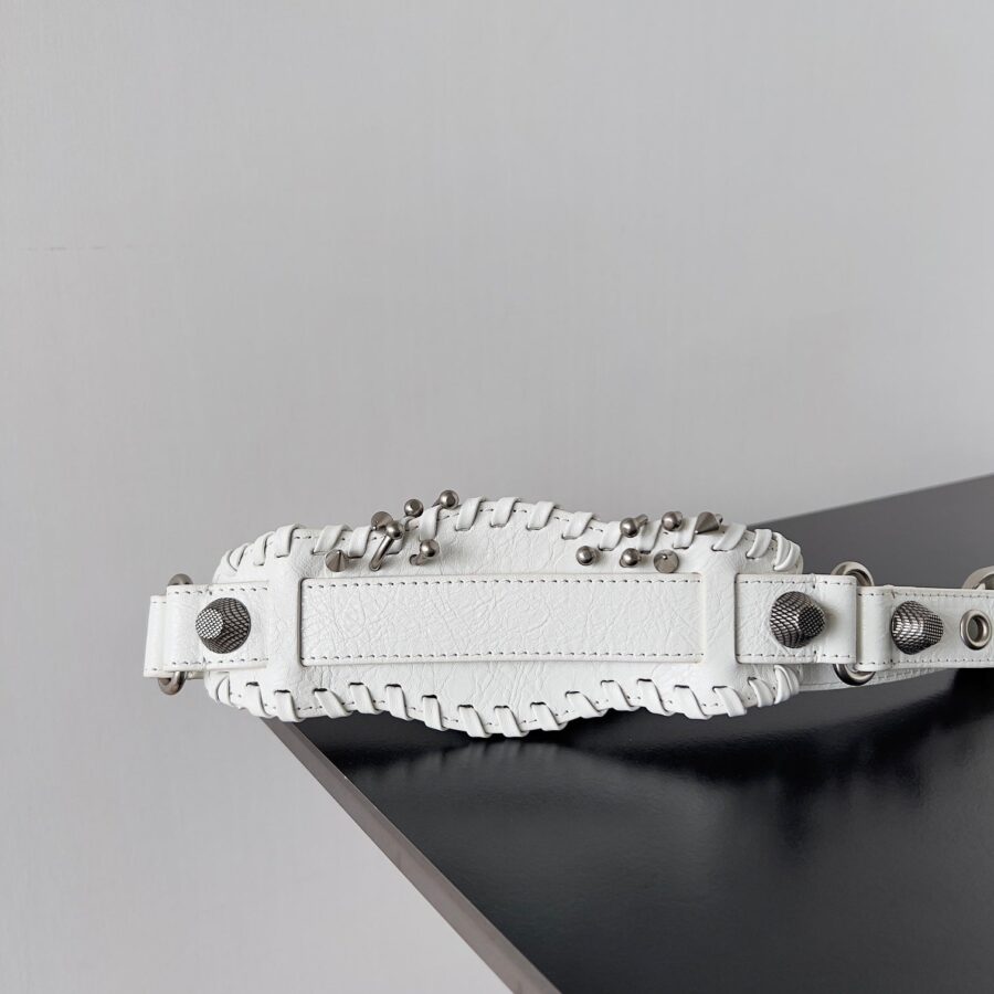 LE CAGOLE XS SHOULDER BAG 26 IN WHITE ARENA LAMBSKIN WITH PIERCING SILVER HARDWARE | Studio Nafay
