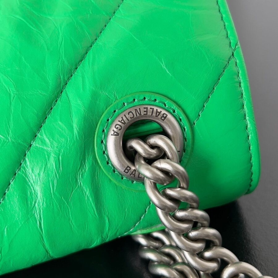 CRUSH CHAINED BAG 25 IN GREEN QUILTED CRUSHED CALFSKIN SILVER HARDWARE | Studio Nafay