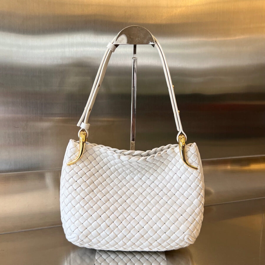 SMALL CLICKER 27 WHITE LAMBSKIN | Studio Nafay