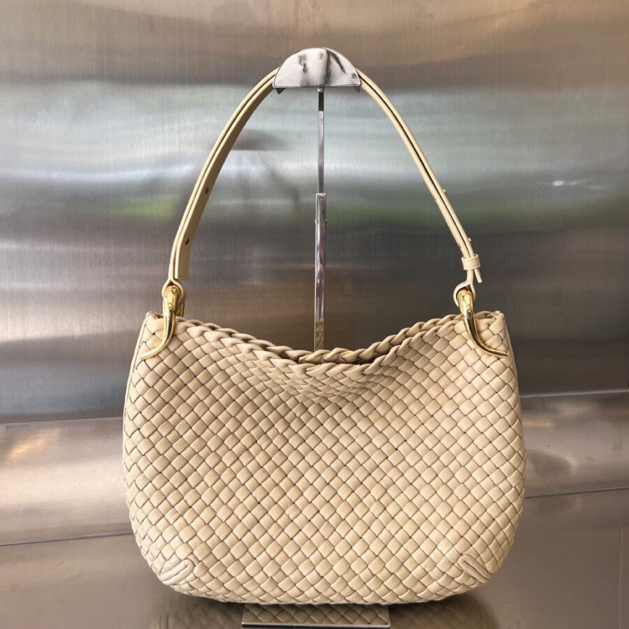 SMALL CLICKER 27 BEIGE LAMBSKIN | Studio Nafay