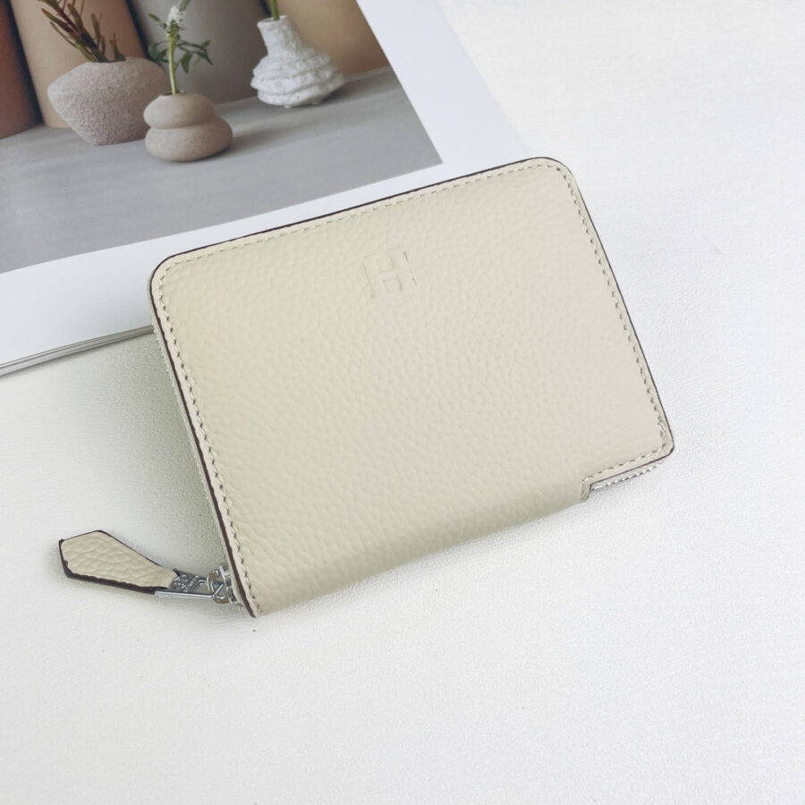 HM SILK'IN SHORT WALLET 11.5 WHITE GRAINED CALFSKIN | Studio Nafay