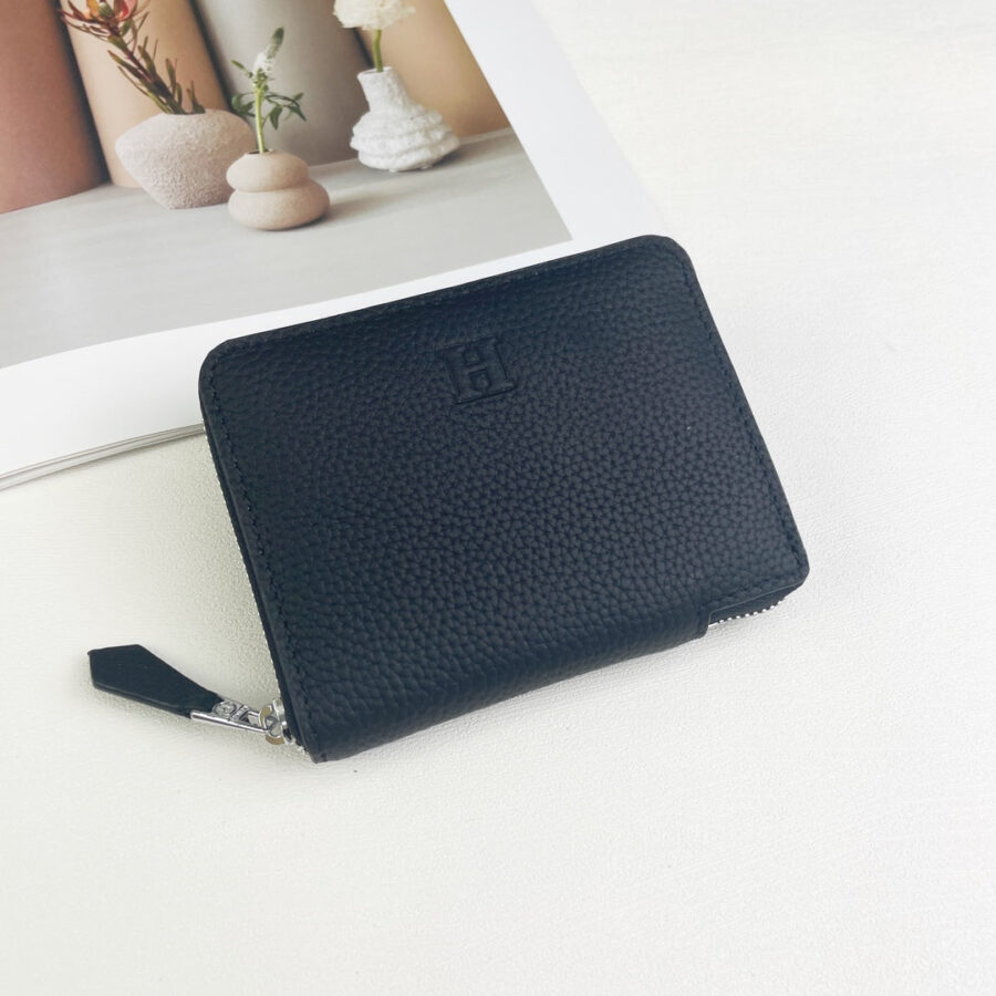 HM SILK'IN SHORT WALLET 11.5 BLACK GRAINED CALFSKIN | Studio Nafay