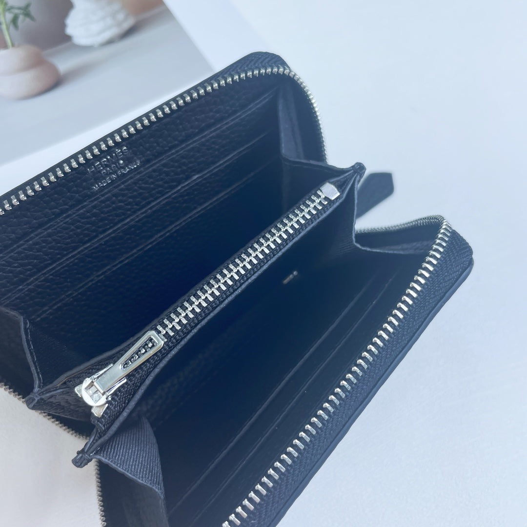 HM SILK’IN SHORT WALLET 11.5 BLACK GRAINED CALFSKIN