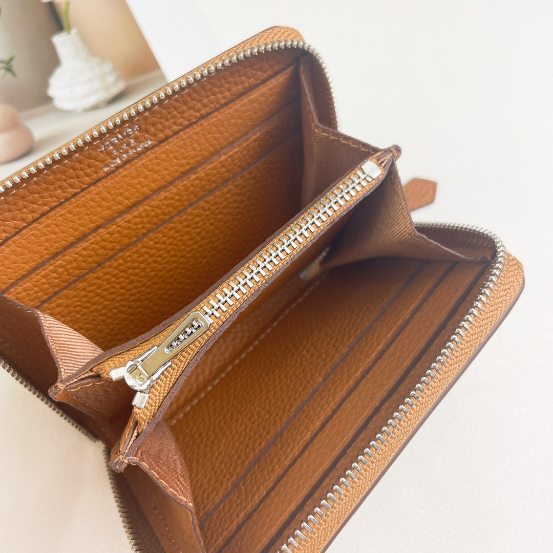 HM SILK’IN HOLED SHORT WALLET 11.5 BROWN GRAINED CALFSKIN