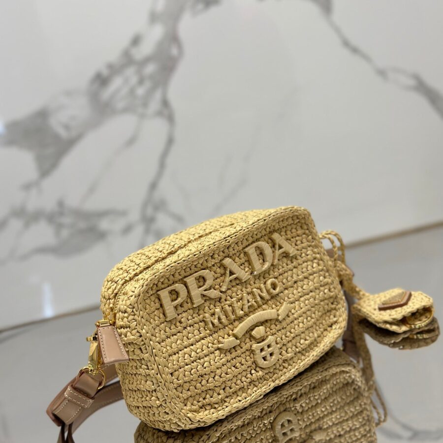 CAMERA BAG 20 IN BEIGE WOVEN RAFFIA | Studio Nafay
