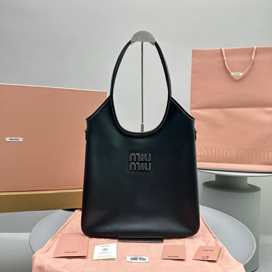 HOBO 40 TOTE IN BLACK CALFSKIN | Studio Nafay