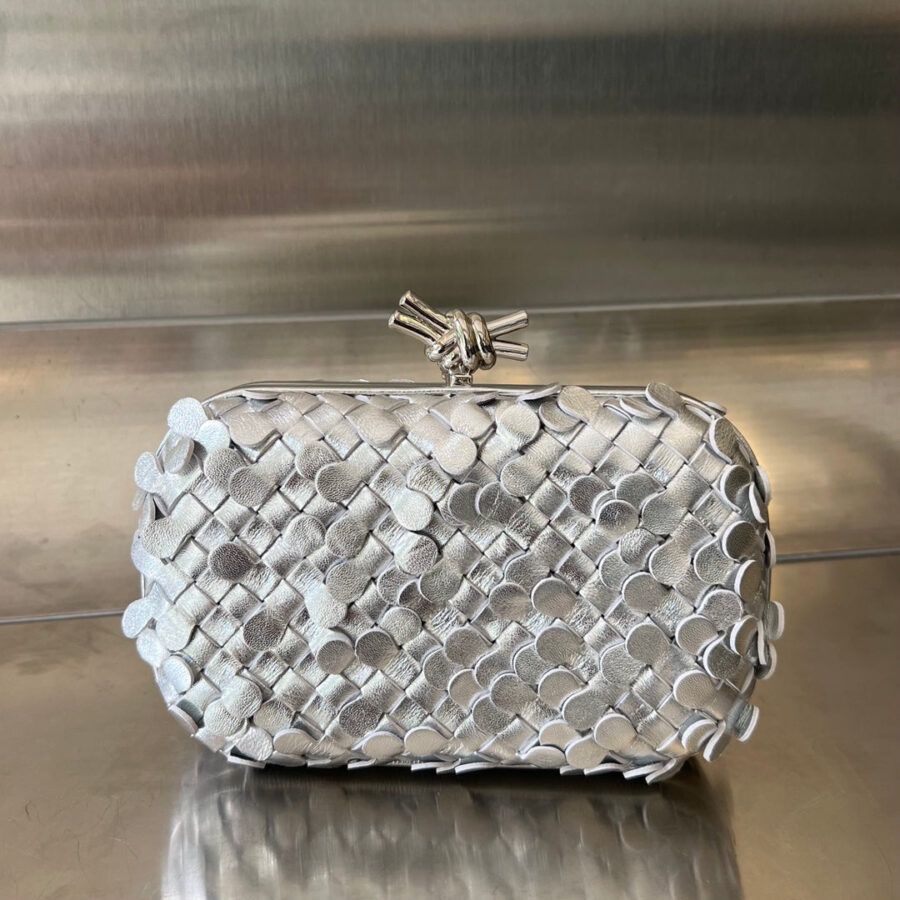 SILVER KNOT 19 IN SILVER LAMBSKIN | Studio Nafay