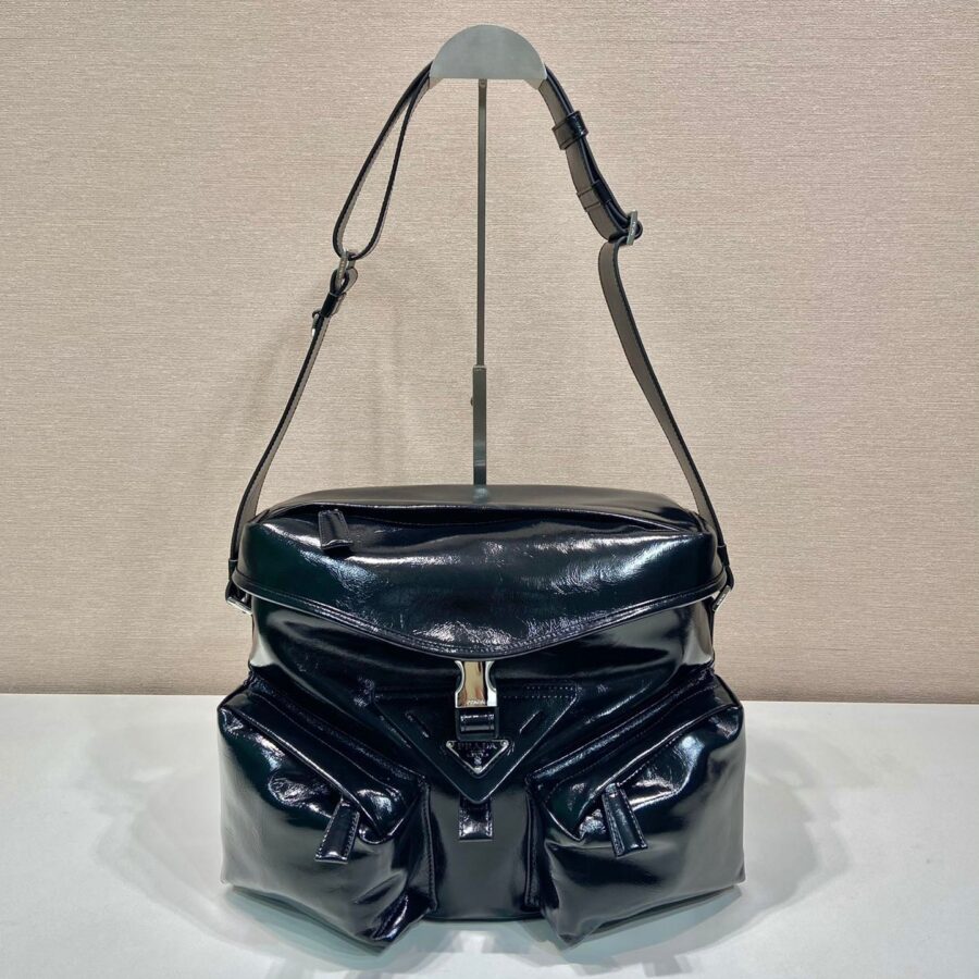 CROSSBODY BAG 29 IN BLACK OIL WAX LAMBSKIN | Studio Nafay
