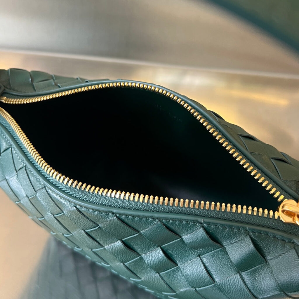 WALLACE 22 BAG DARK GREEN CALFSKIN - Product Image 2