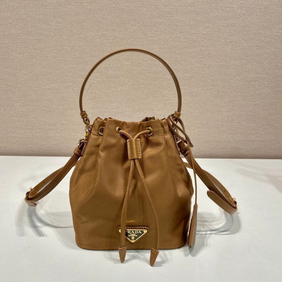 BUCKET BAG 19 IN RUSSET BROWN RE-NYLON AND CALFSKIN HANDLE | Studio Nafay