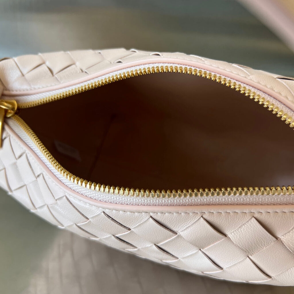 WALLACE 22 BAG NUDE CALFSKIN - Product Image 2