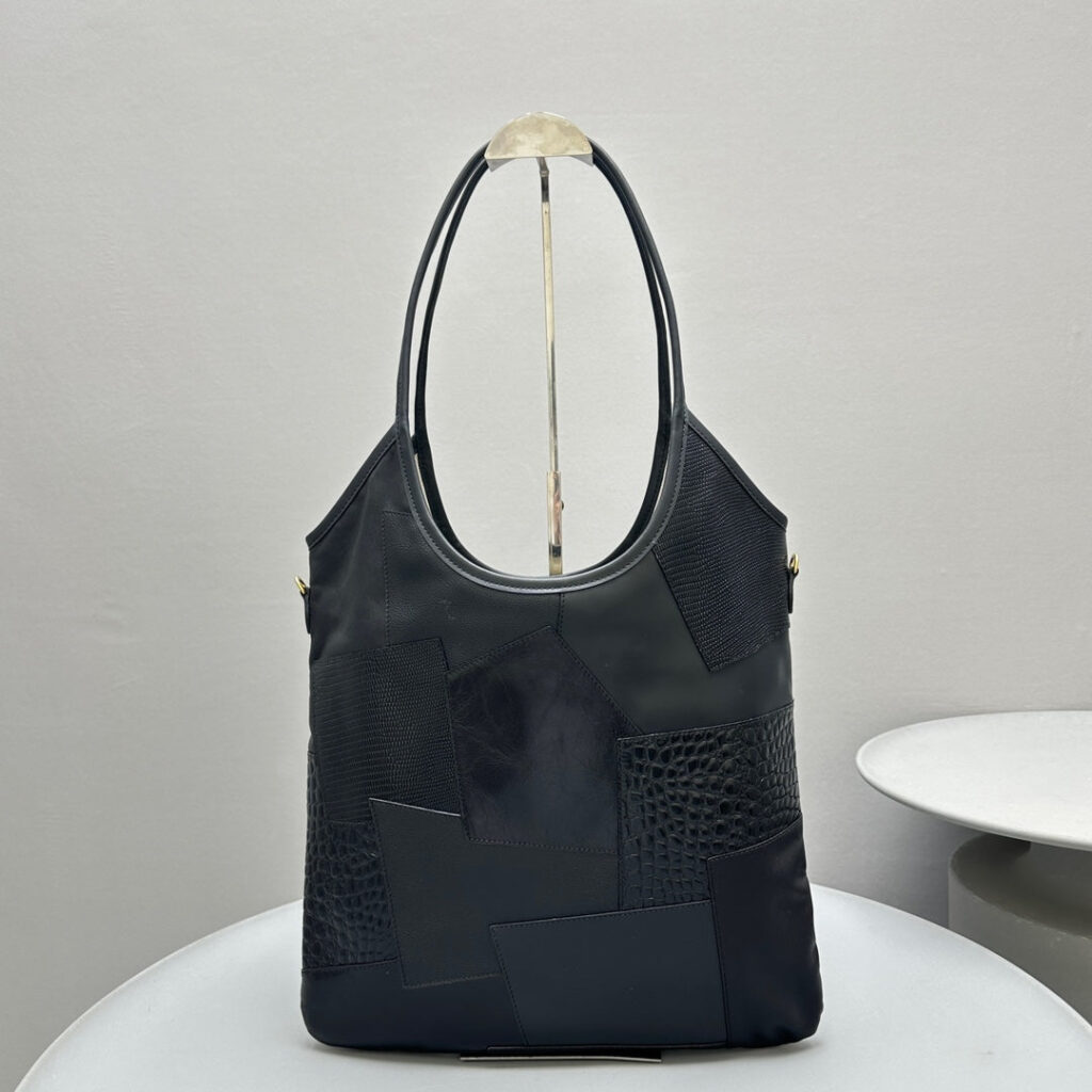 HOBO 40 TOTE IN PATCHWORK BLACK CALFSKIN - Product Image 2