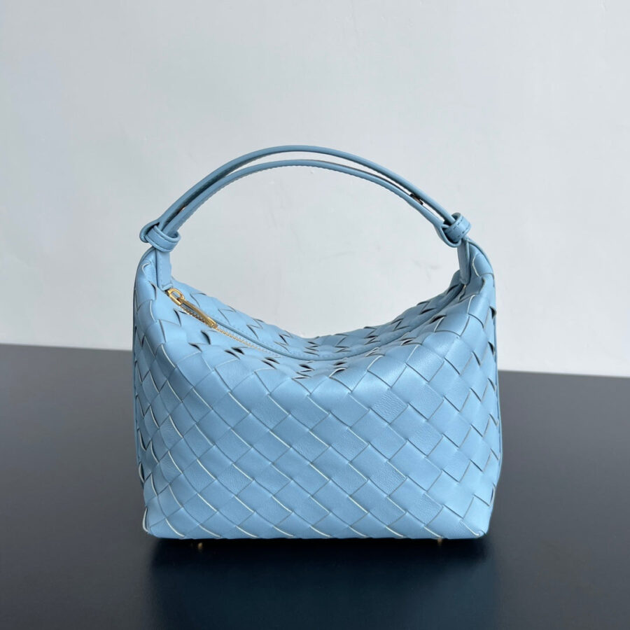 WALLACE 22 BAG TIFFANY BLUE CALFSKIN | Studio Nafay