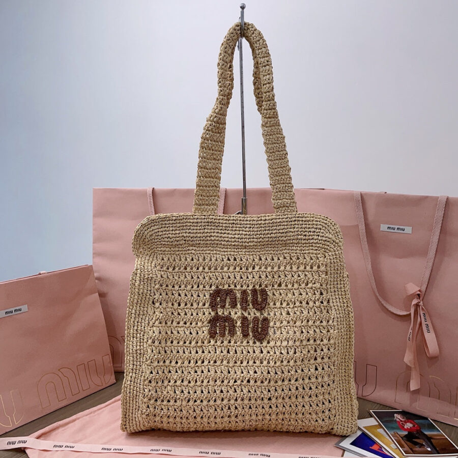 miu tote bag 38cm beige woven fabric | Studio Nafay