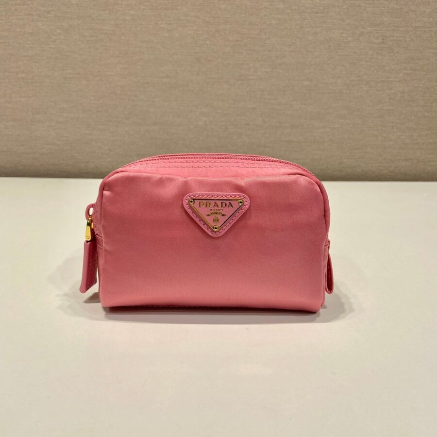 CLUTCH 12 IN CANDY PINK RE-NYLON | Studio Nafay
