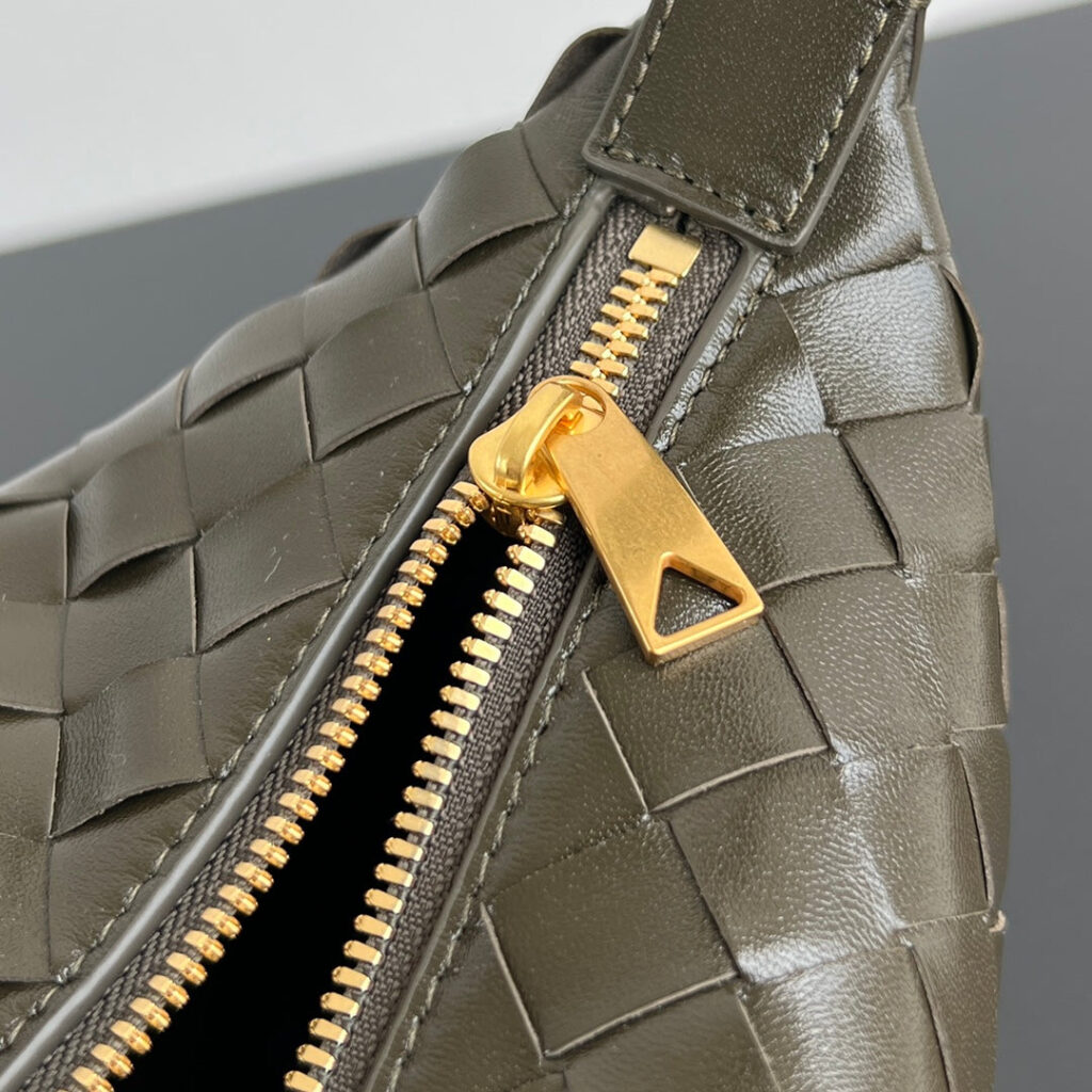 WALLACE 22 BAG KHAKI CALFSKIN - Product Image 2