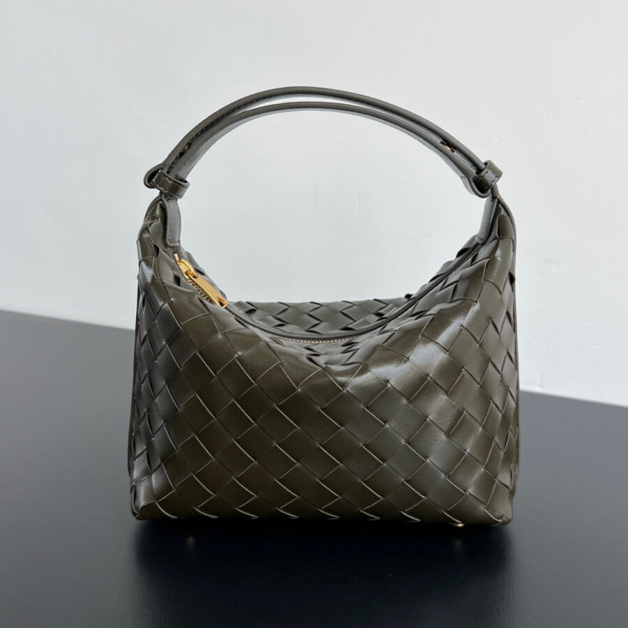 WALLACE 22 BAG KHAKI CALFSKIN | Studio Nafay
