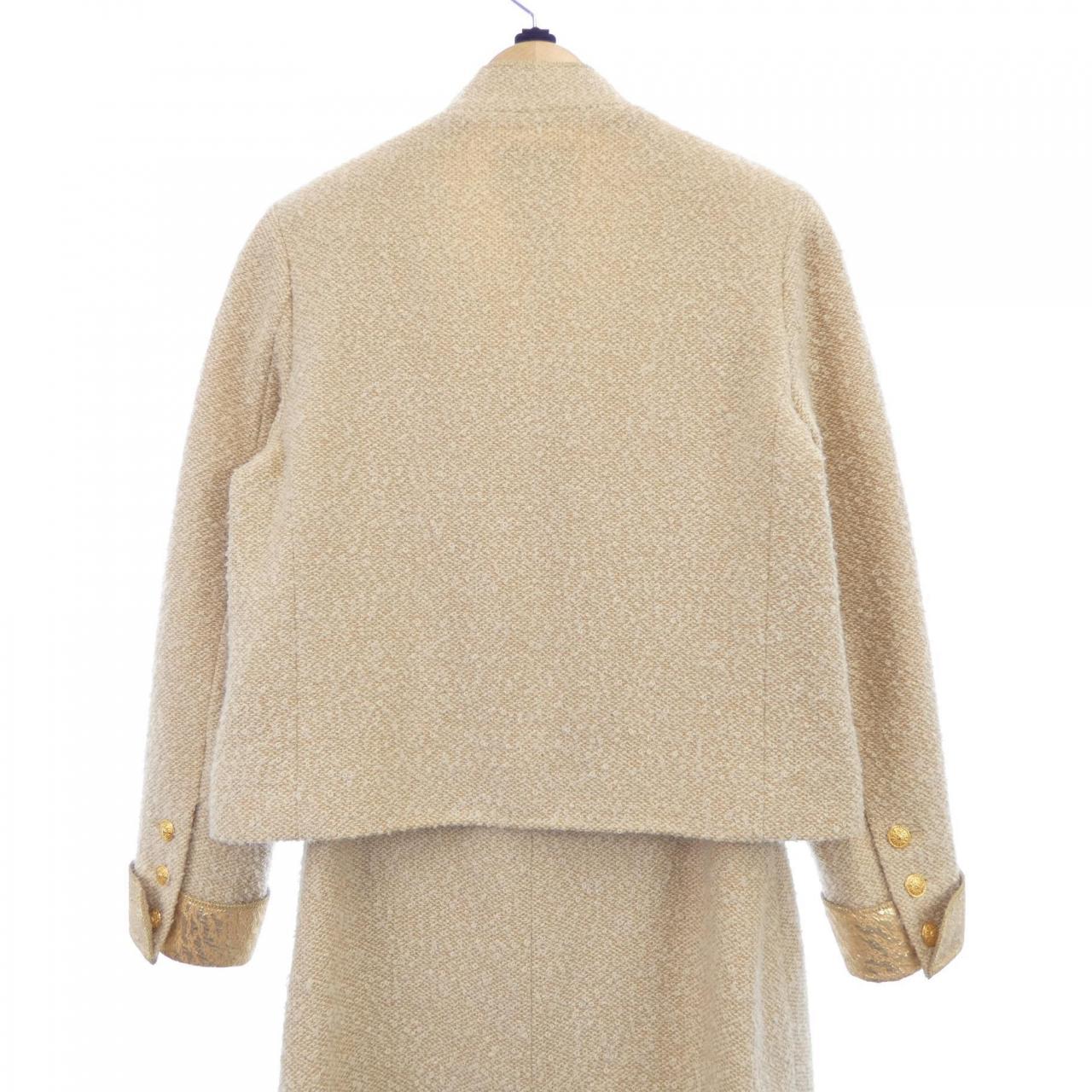 Chanel 96A Suit Handbag - Product Image 2